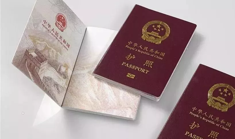 有家难回，中国大使馆不承认双重国籍，当心证件作废被拒入境