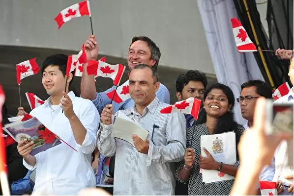 加拿大人多么欢迎移民？76%的人认为新移民对经济有帮助