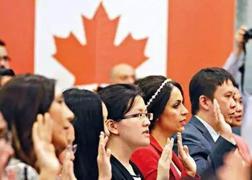 【快讯】新移民推动增长,加拿大人口突破3700万